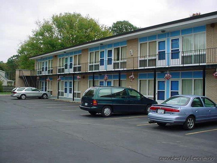 Chipican Motel Sarnia Exteriér fotografie